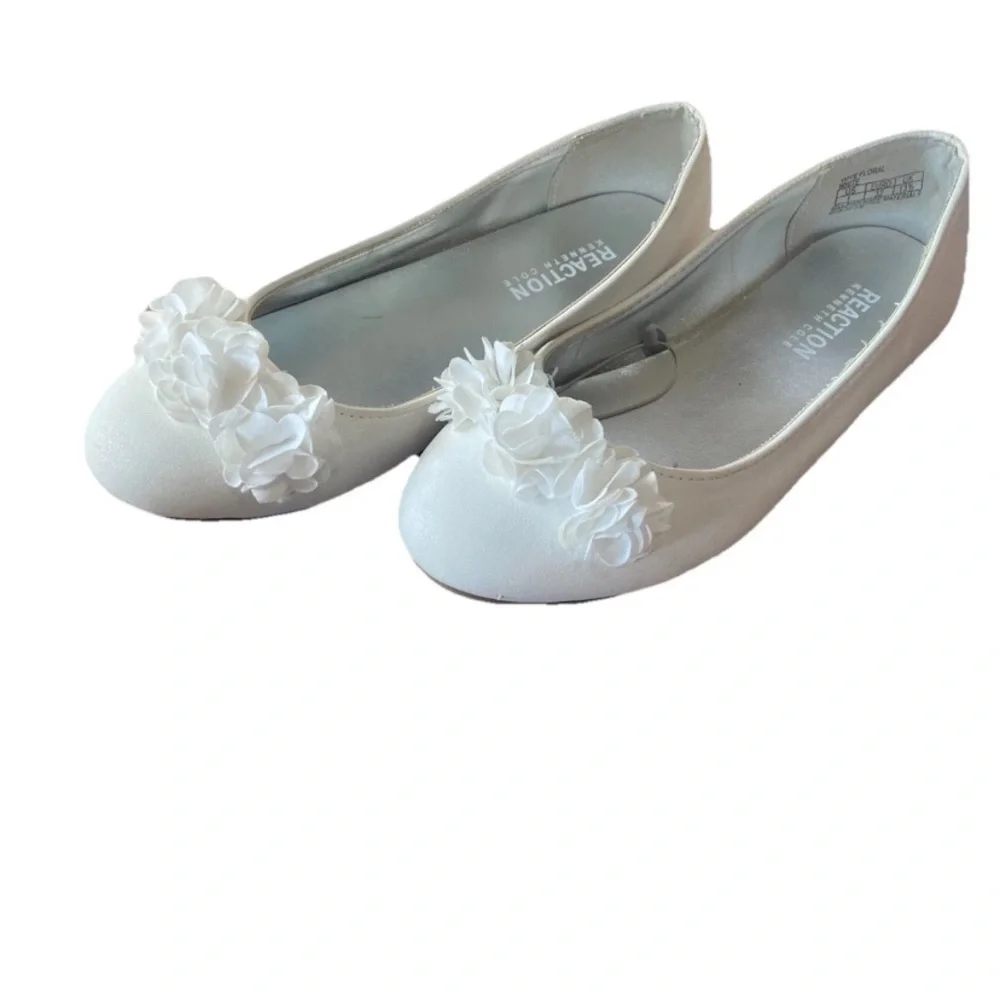 Kenneth Cole Reaction Girls Size 1 Vote White Flower Girl Wedding Ballet Flats